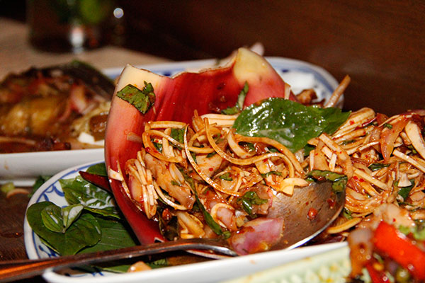 banana-leaf-salad